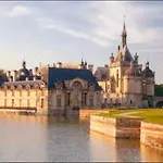 Superbe Terrasse Chantilly Bois Saint Denis 古维约