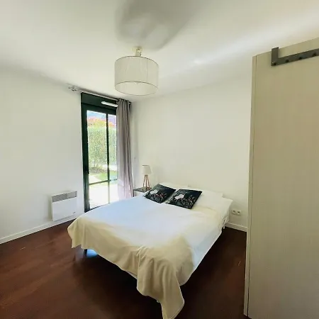 Superbe Terrasse Chantilly Bois Saint Denis Apartment